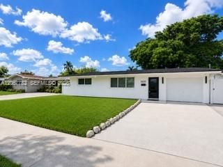 For Sale: $510,000 (3 beds, 2 baths, 897 Square Feet)