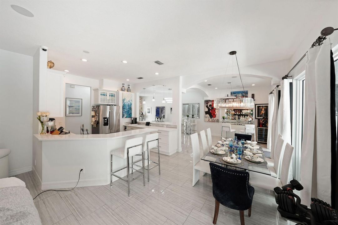 Dining/Kitchen