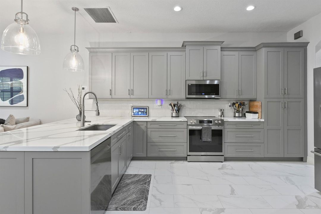 4465 Wellington Shores Dr_Jody Coltogiro