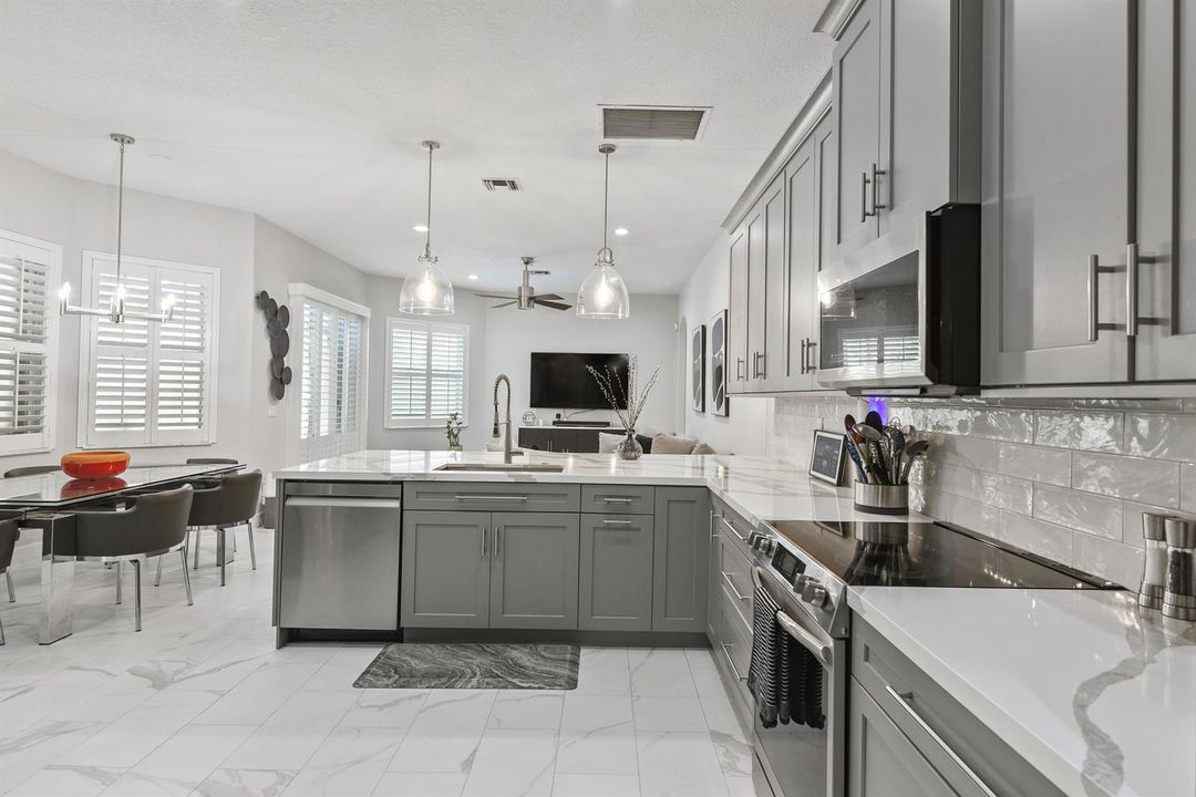 4465 Wellington Shores Dr_Jody Coltogiro