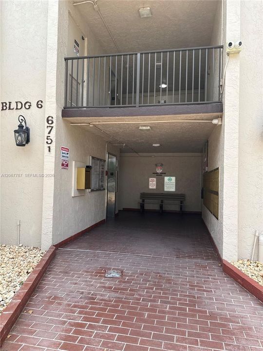 For Rent: $1,950 (2 beds, 2 baths, 1040 Square Feet)