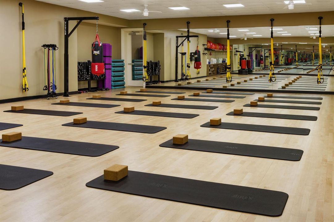 56_20230410_broken_sound_fitness_b