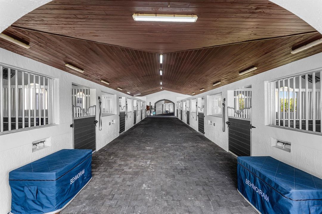021-14155EquestrianWay-Wellington-FL-334