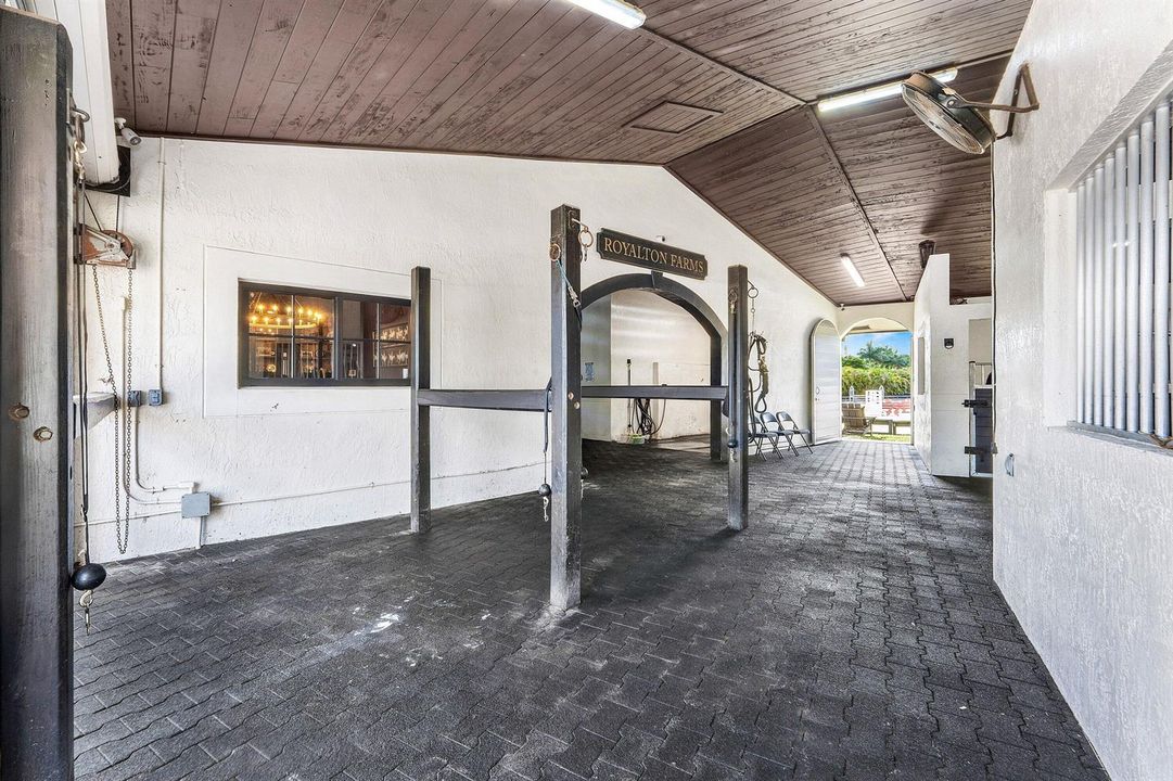 006-14155EquestrianWay-Wellington-FL-334