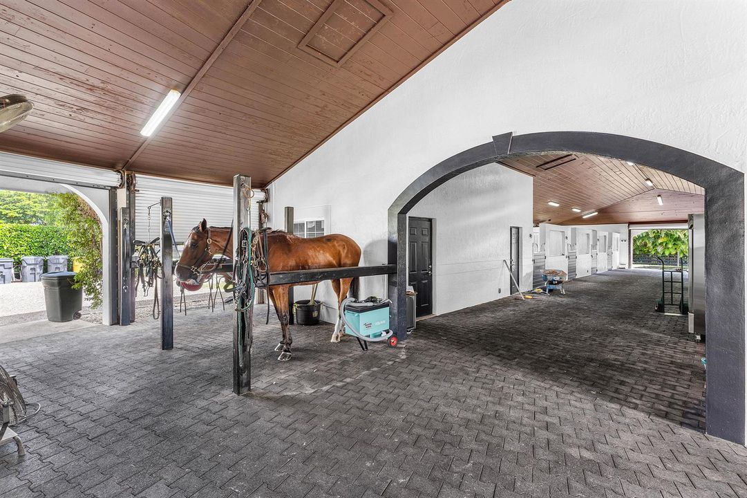 022-14155EquestrianWay-Wellington-FL-334