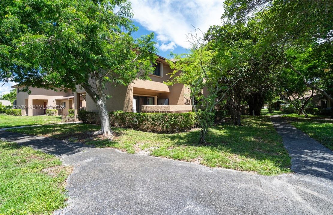 For Sale: $390,000 (3 beds, 2 baths, 1484 Square Feet)