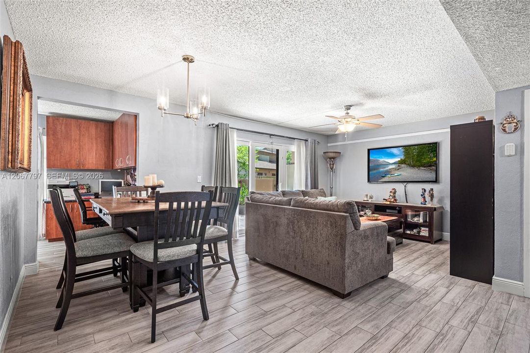 For Sale: $390,000 (3 beds, 2 baths, 1484 Square Feet)