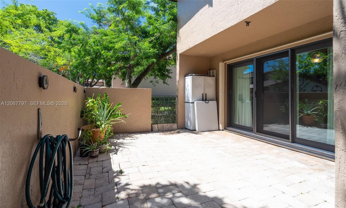For Sale: $390,000 (3 beds, 2 baths, 1484 Square Feet)