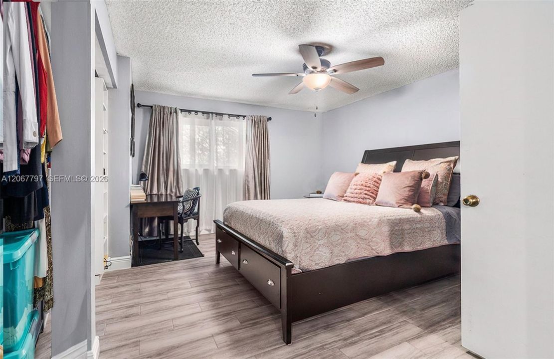 For Sale: $390,000 (3 beds, 2 baths, 1484 Square Feet)