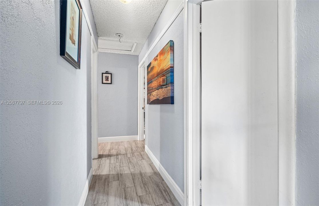 For Sale: $390,000 (3 beds, 2 baths, 1484 Square Feet)