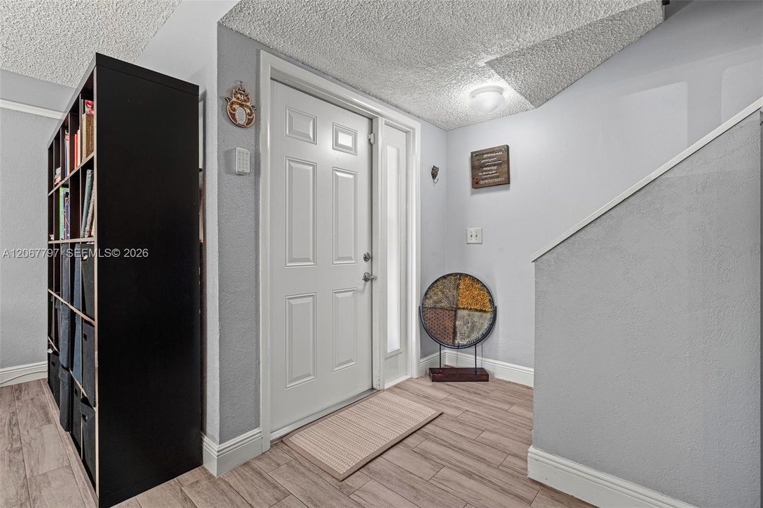For Sale: $390,000 (3 beds, 2 baths, 1484 Square Feet)