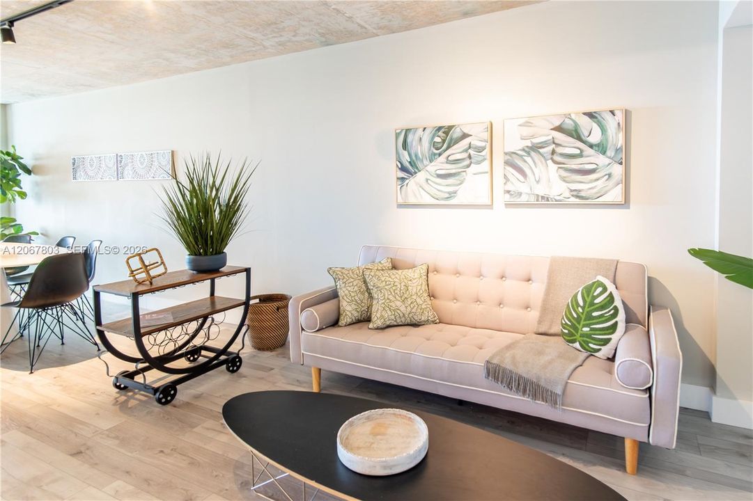 En Venta: $950,000 (2 camas, 2 baños, 1143 Pies cuadrados)