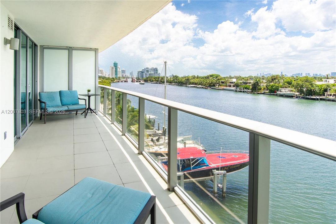 En Venta: $950,000 (2 camas, 2 baños, 1143 Pies cuadrados)