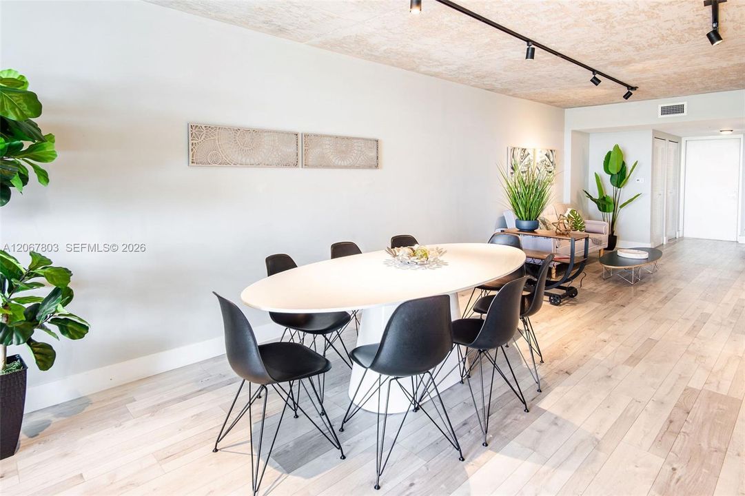 En Venta: $950,000 (2 camas, 2 baños, 1143 Pies cuadrados)