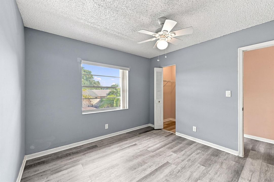 17_bedroom