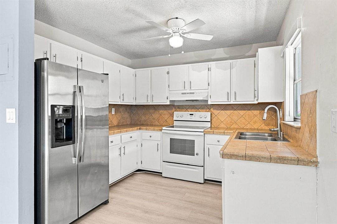 14_kitchen