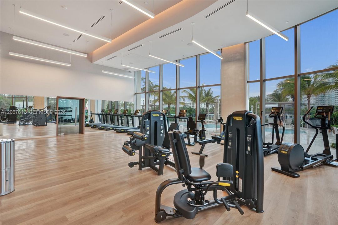 For Sale: $2,900,000 (3 beds, 4 baths, 2131 Square Feet)