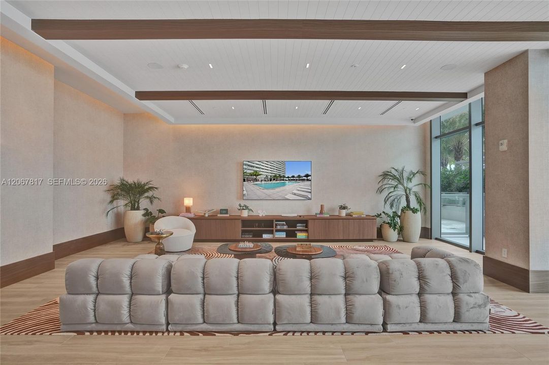 For Sale: $2,900,000 (3 beds, 4 baths, 2131 Square Feet)