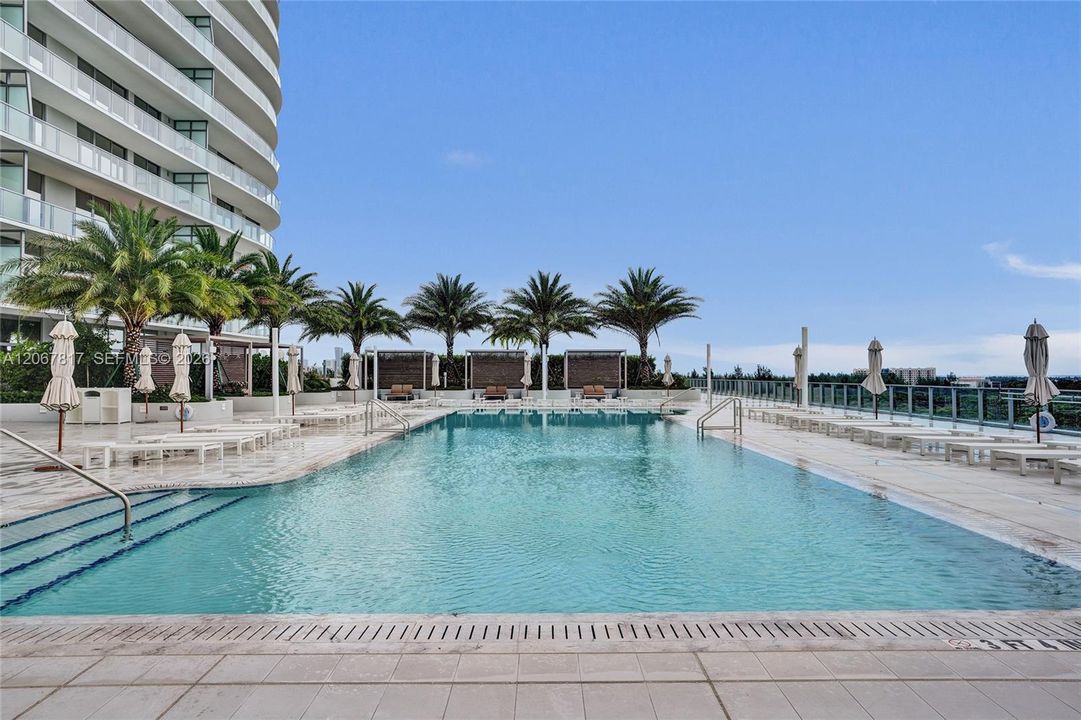 For Sale: $2,900,000 (3 beds, 4 baths, 2131 Square Feet)