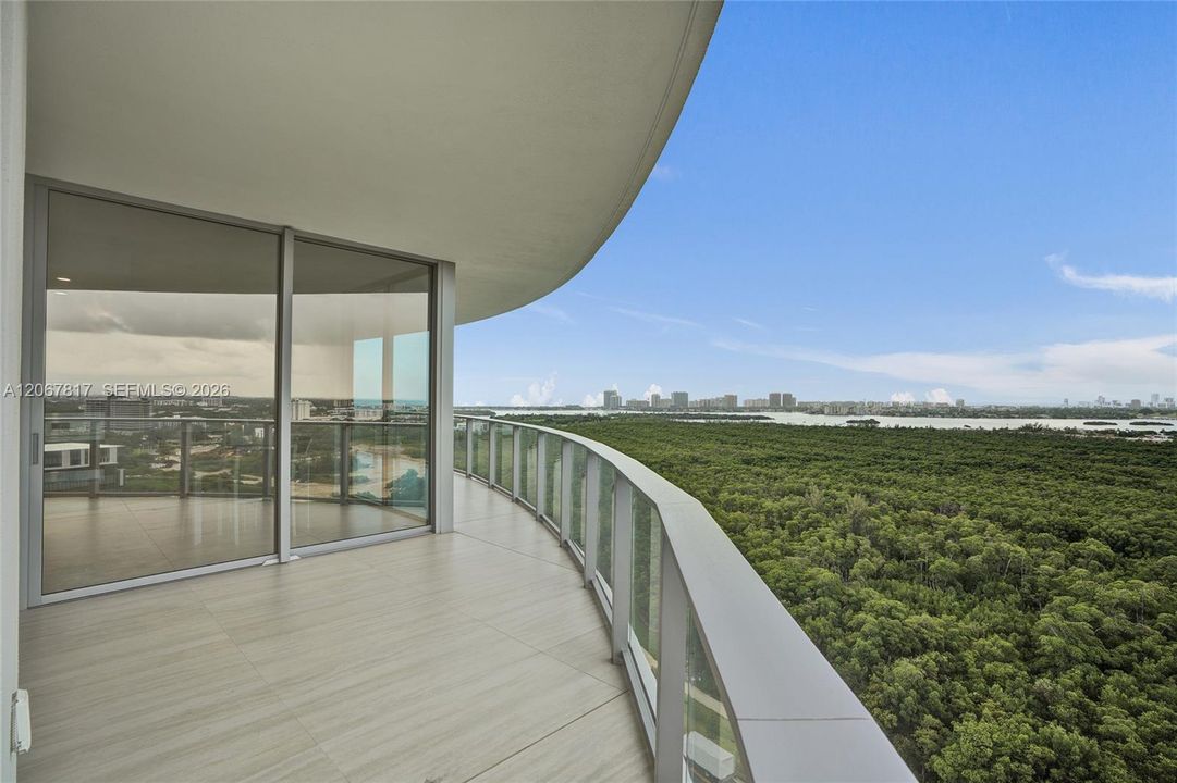 For Sale: $2,900,000 (3 beds, 4 baths, 2131 Square Feet)