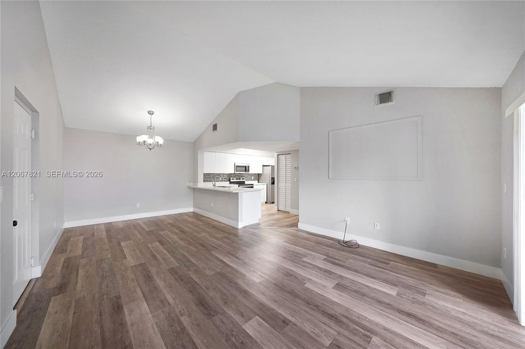 В аренду: $1,950 (1 спален, 1 ванн, 851 Квадратных фут)