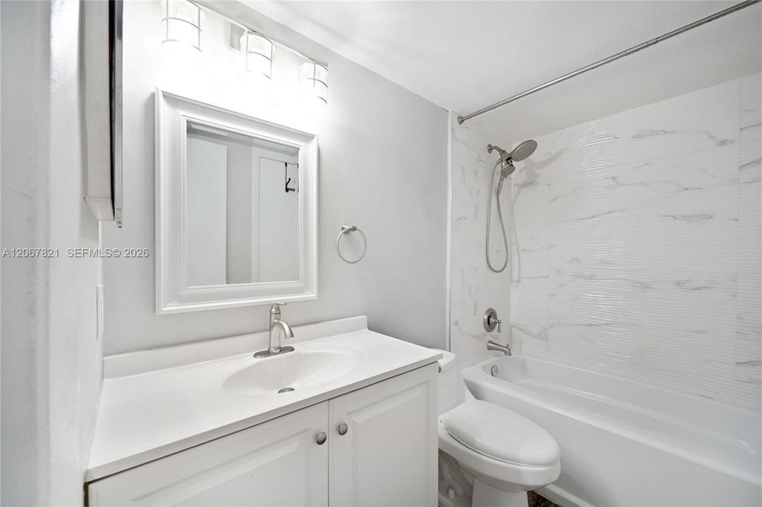 В аренду: $1,950 (1 спален, 1 ванн, 851 Квадратных фут)