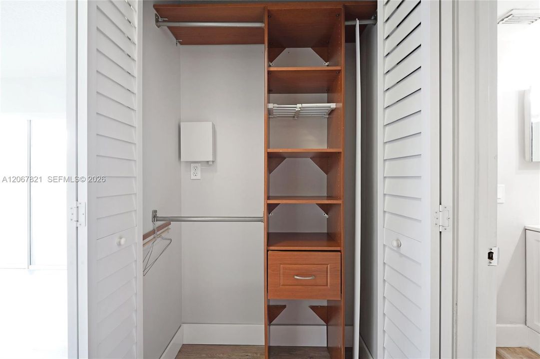 В аренду: $1,950 (1 спален, 1 ванн, 851 Квадратных фут)