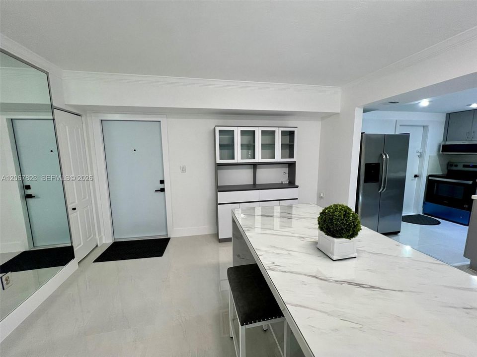 For Sale: $330,000 (3 beds, 2 baths, 1180 Square Feet)