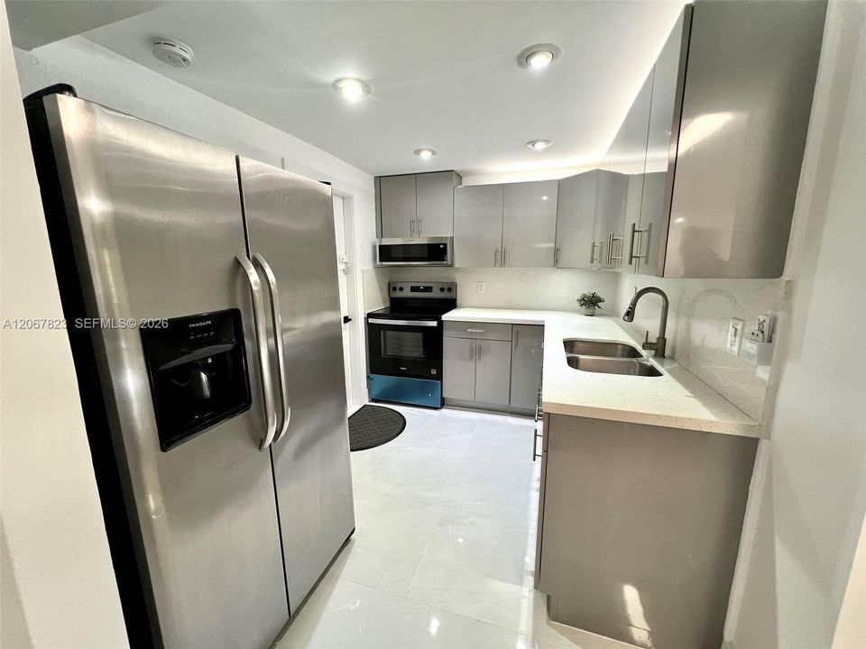 For Sale: $330,000 (3 beds, 2 baths, 1180 Square Feet)