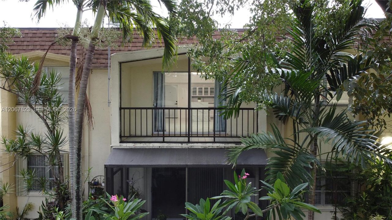 For Sale: $330,000 (3 beds, 2 baths, 1180 Square Feet)