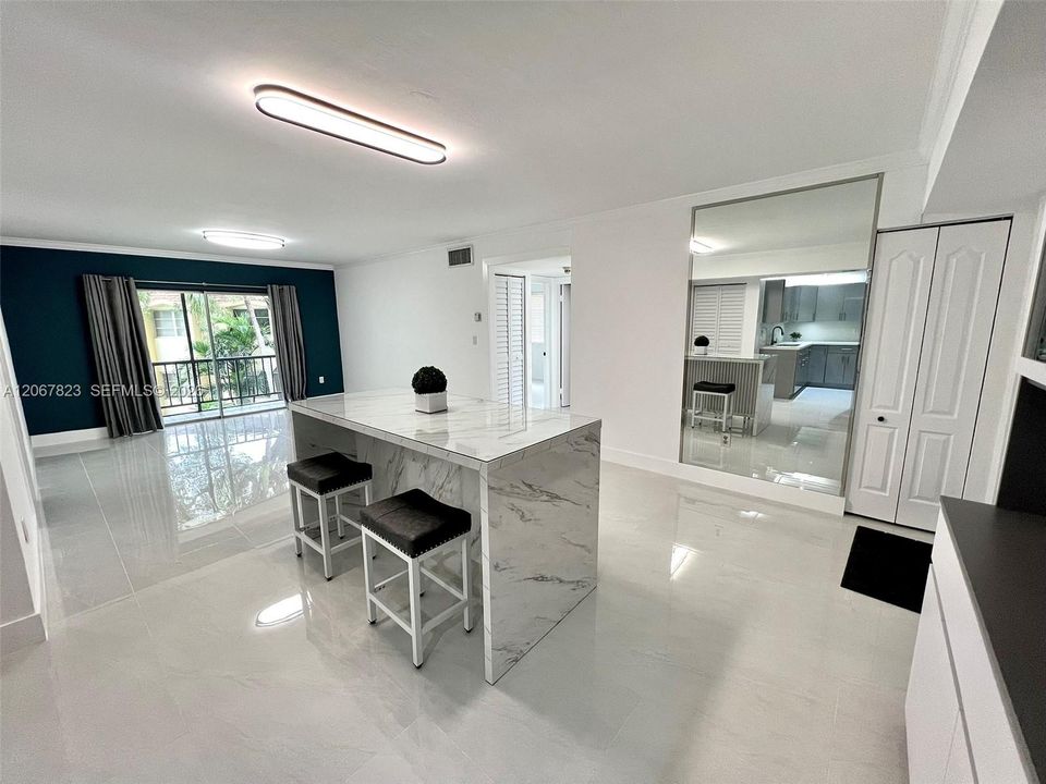 For Sale: $330,000 (3 beds, 2 baths, 1180 Square Feet)