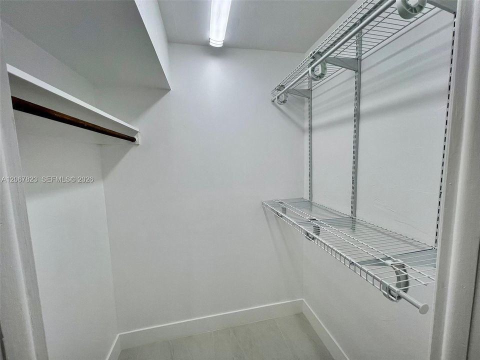 For Sale: $330,000 (3 beds, 2 baths, 1180 Square Feet)