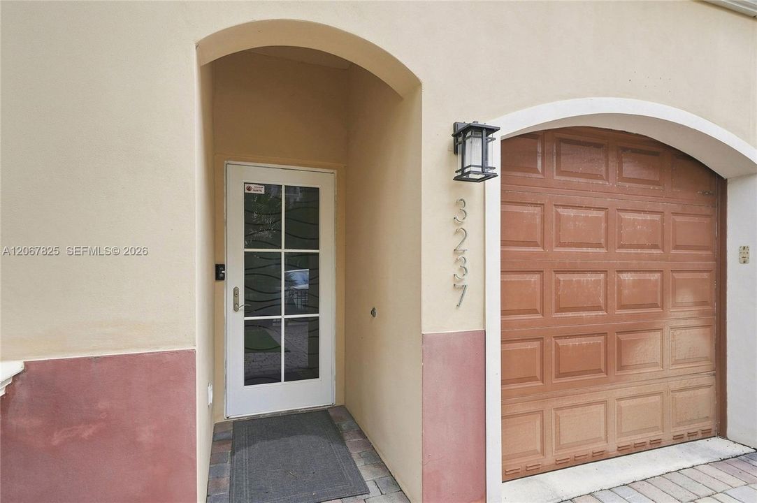 For Rent: $7,000 (3 beds, 2 baths, 2216 Square Feet)