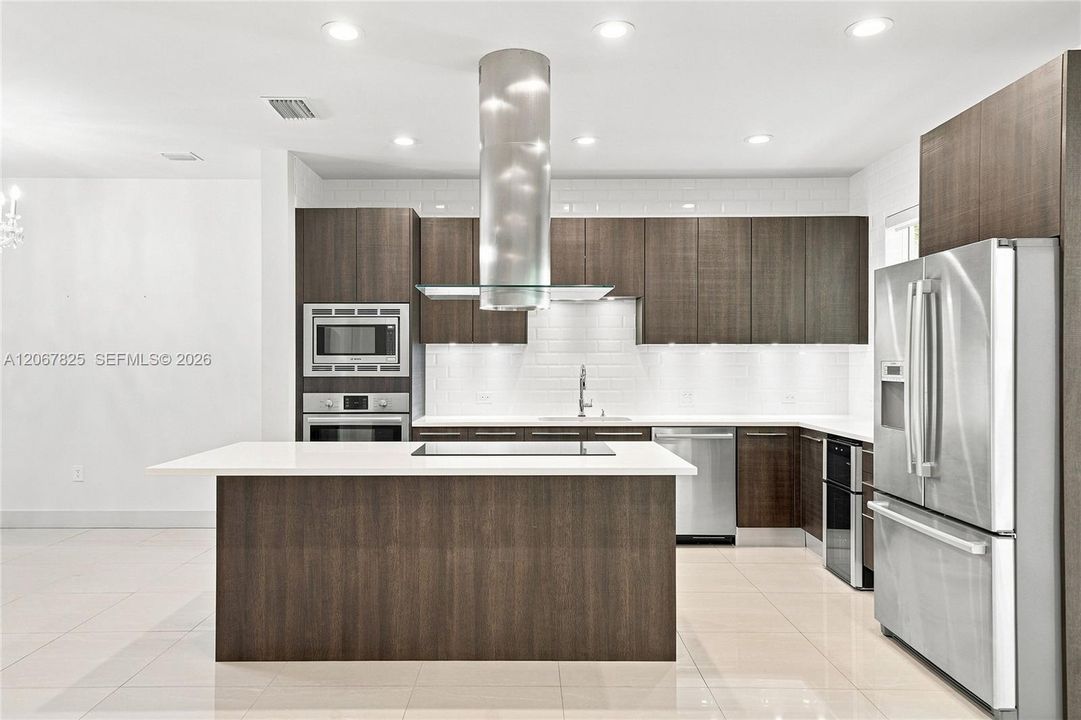 For Rent: $7,000 (3 beds, 2 baths, 2216 Square Feet)