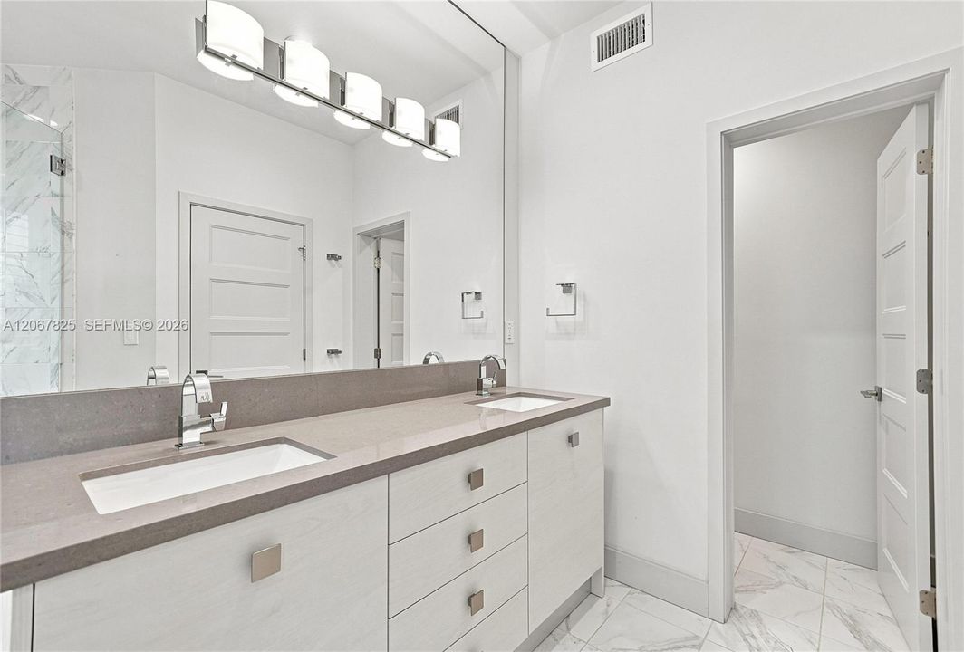 For Rent: $7,000 (3 beds, 2 baths, 2216 Square Feet)