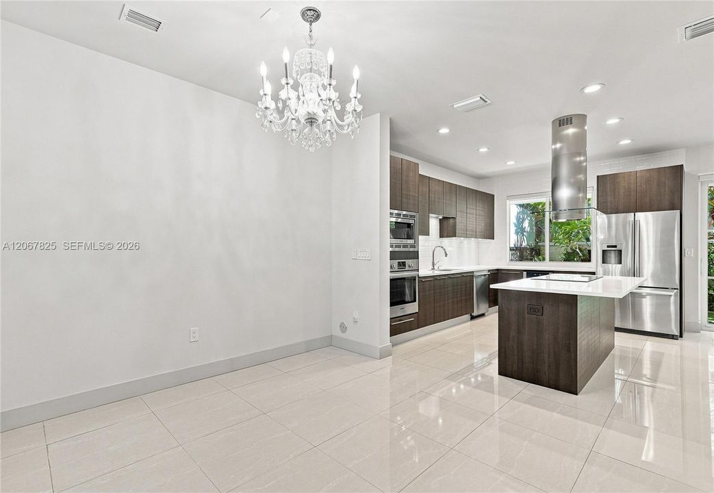 For Rent: $7,000 (3 beds, 2 baths, 2216 Square Feet)