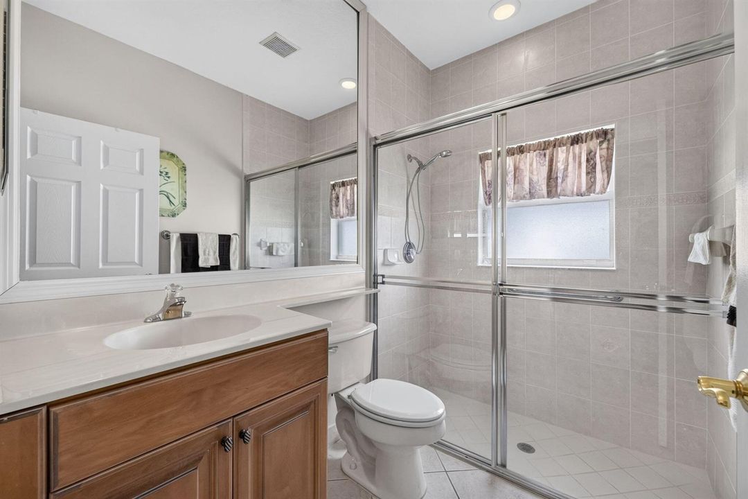 2nd Bathroom