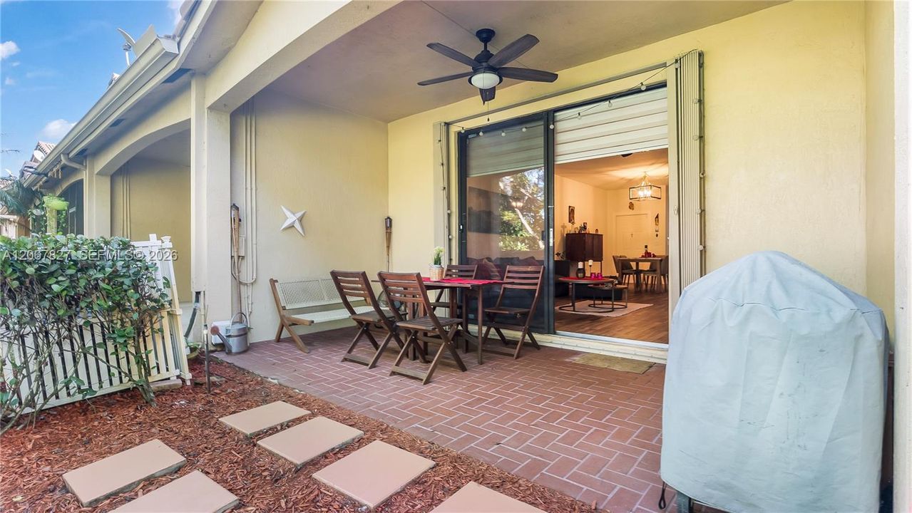 For Rent: $3,700 (3 beds, 2 baths, 1605 Square Feet)