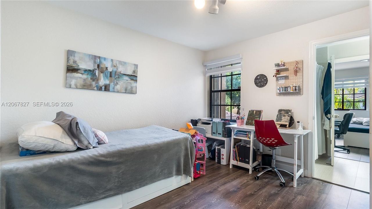 For Rent: $3,700 (3 beds, 2 baths, 1605 Square Feet)