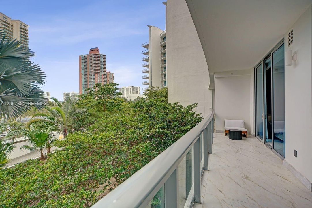 For Sale: $2,600,000 (4 beds, 5 baths, 2624 Square Feet)