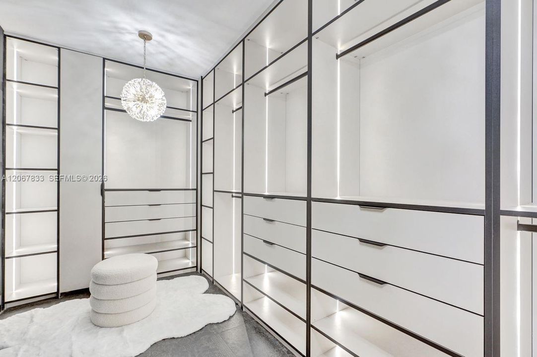 For Sale: $2,600,000 (4 beds, 5 baths, 2624 Square Feet)