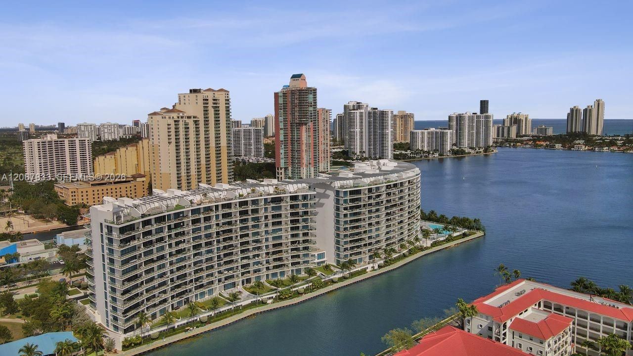 For Sale: $2,600,000 (4 beds, 5 baths, 2624 Square Feet)