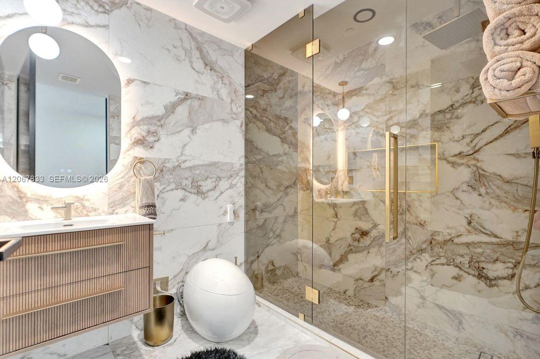 For Sale: $2,600,000 (4 beds, 5 baths, 2624 Square Feet)