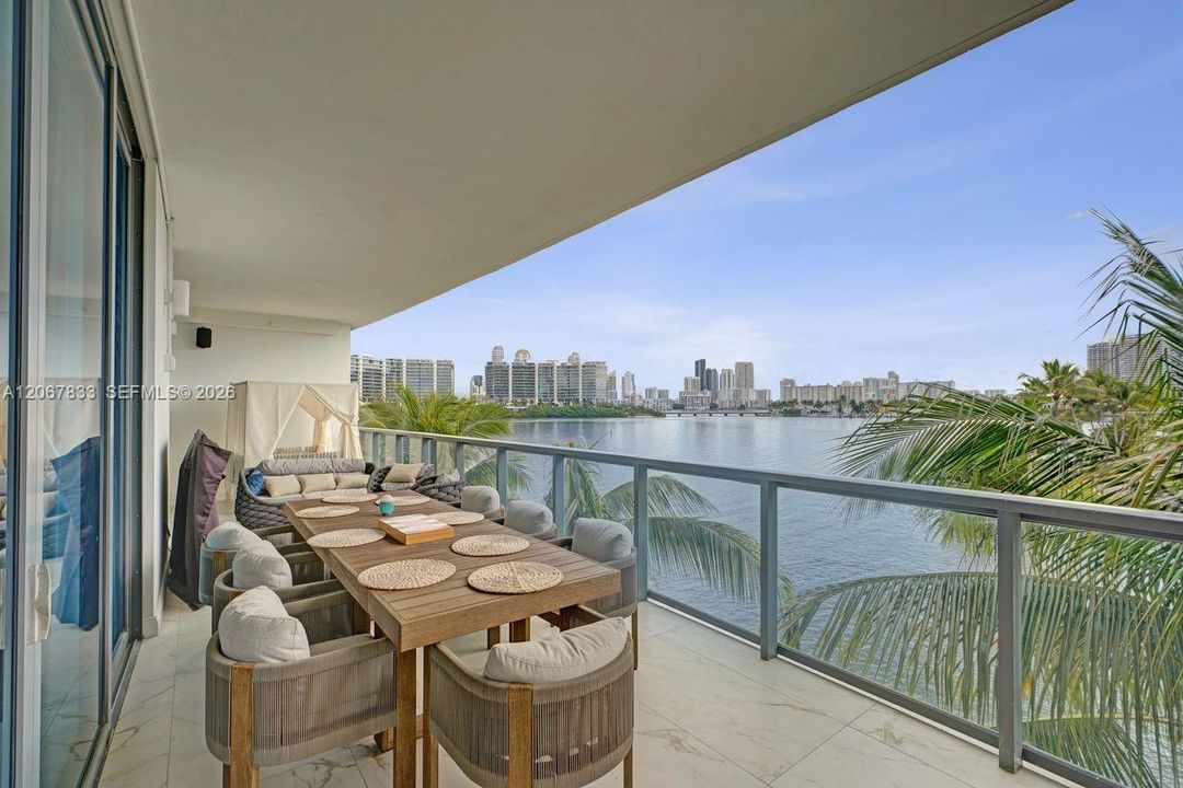 For Sale: $2,600,000 (4 beds, 5 baths, 2624 Square Feet)