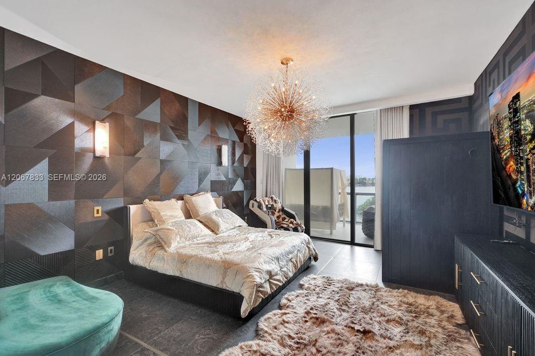 For Sale: $2,600,000 (4 beds, 5 baths, 2624 Square Feet)