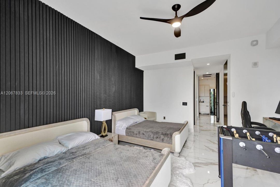 For Sale: $2,600,000 (4 beds, 5 baths, 2624 Square Feet)