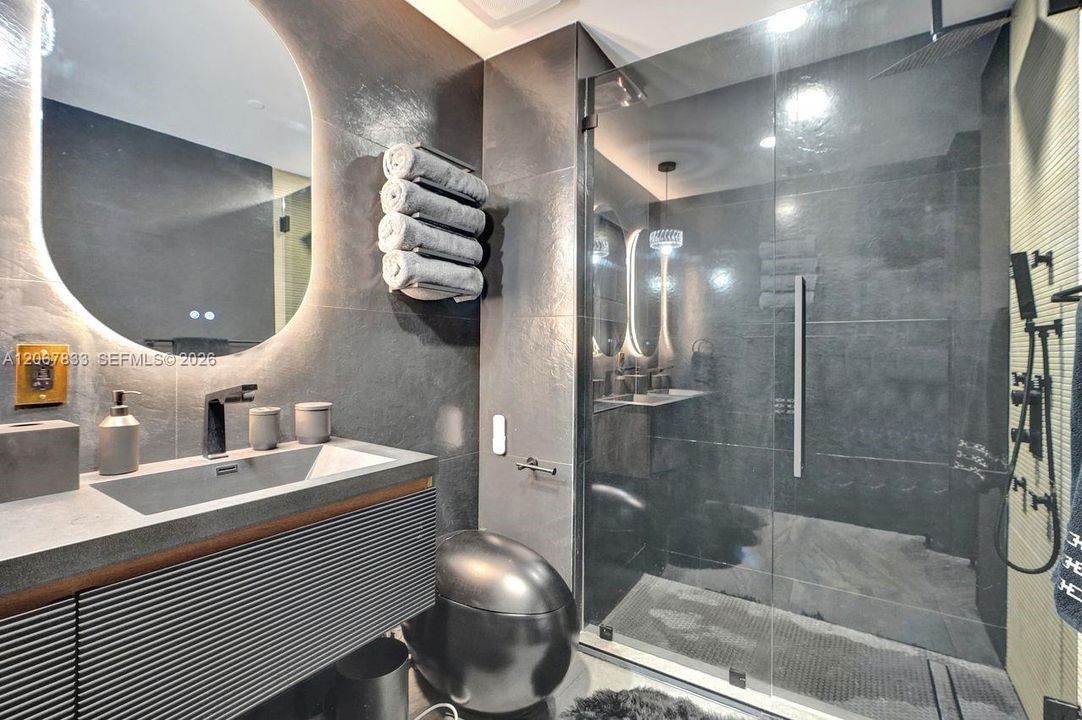 For Sale: $2,600,000 (4 beds, 5 baths, 2624 Square Feet)