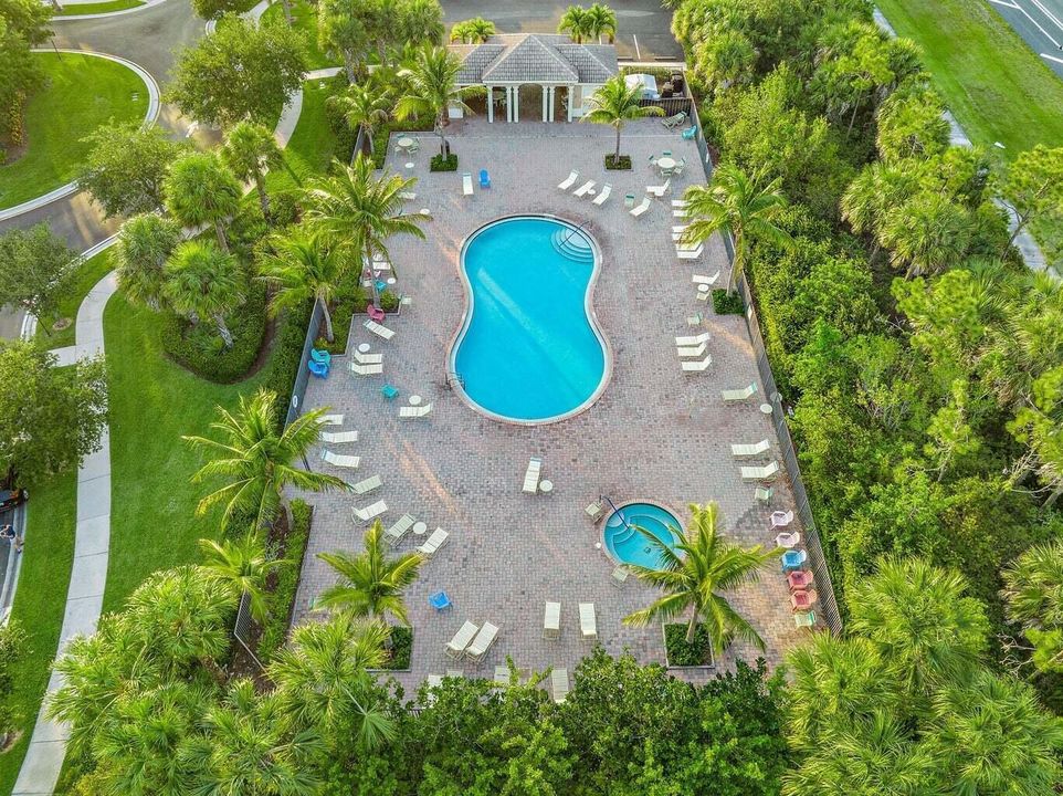 Oaks pool