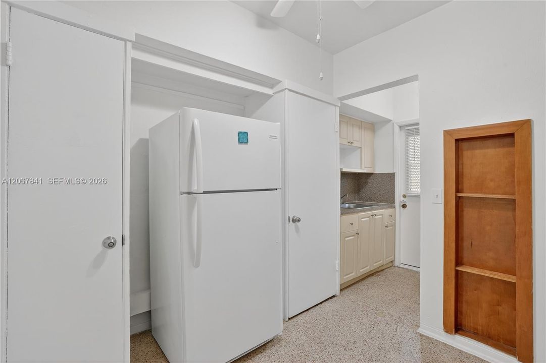 For Rent: $1,650 (1 beds, 1 baths, 620 Square Feet)