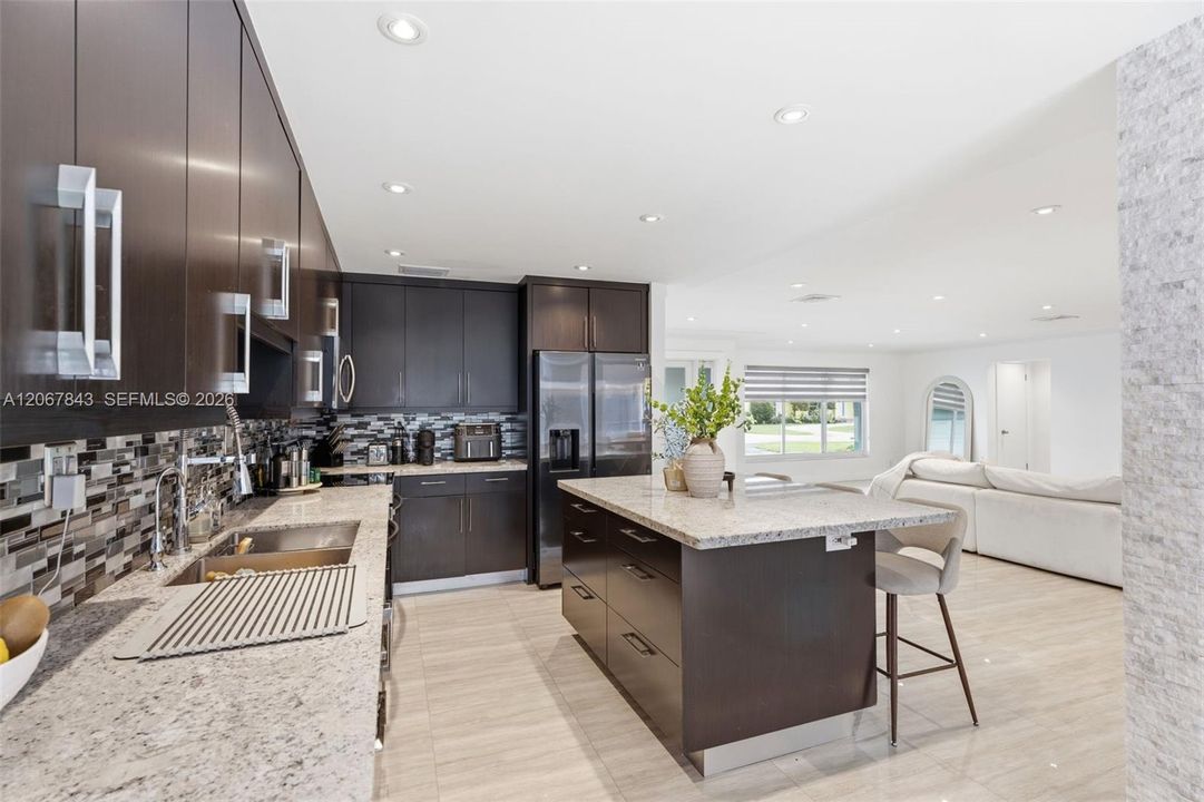 For Rent: $4,800 (3 beds, 3 baths, 2394 Square Feet)